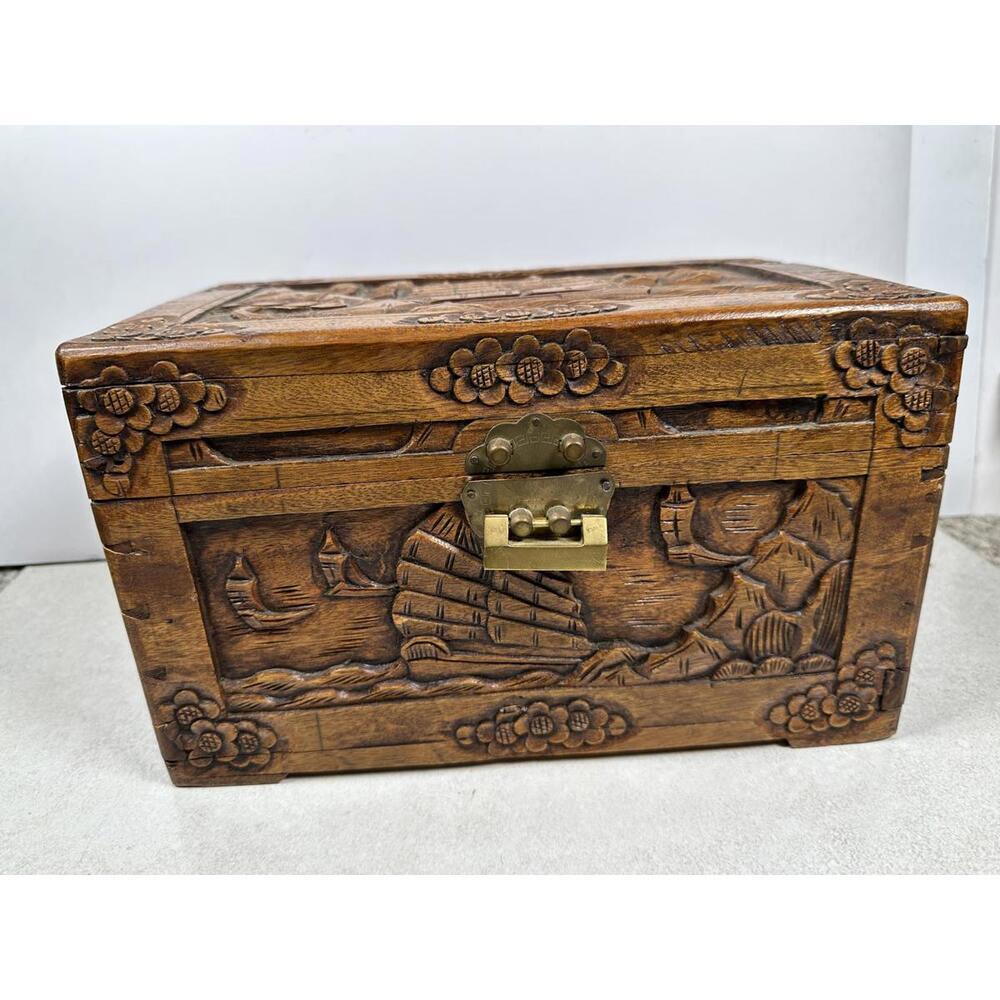 VTG Chinese Handcarved Wooden Trinket Jewelry Box Brass Pin Latch Scenic Decor - Picture 3 of 7